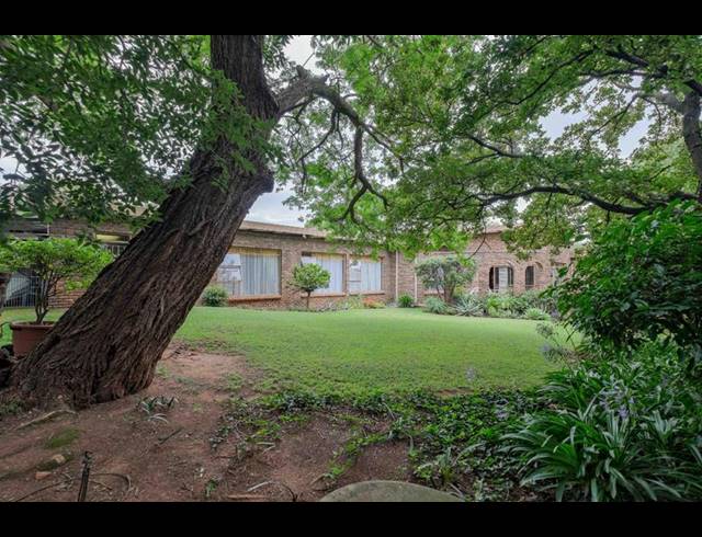 5 BEDROOM HOUSE FOR SALE IN MURRAYFIELD